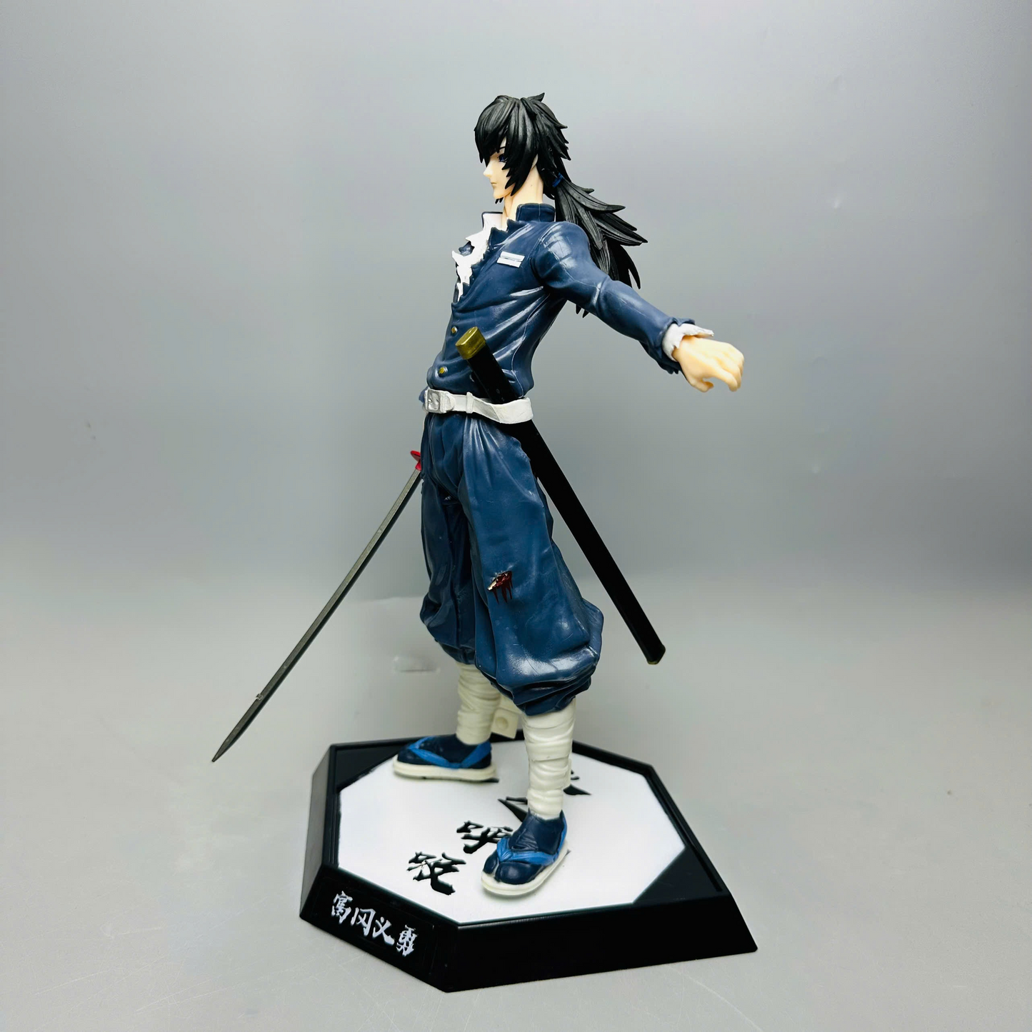 Mô Hình Kimetsu No Yaiba Thuỷ Trụ Tomioka Giyuu cao 28cm